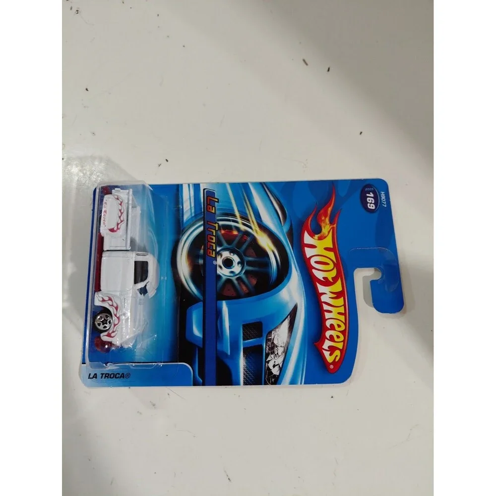 NIP Hot Wheels 2005 1:64 Die Cast La Troca Chevrolet Classic Pickup Truck B